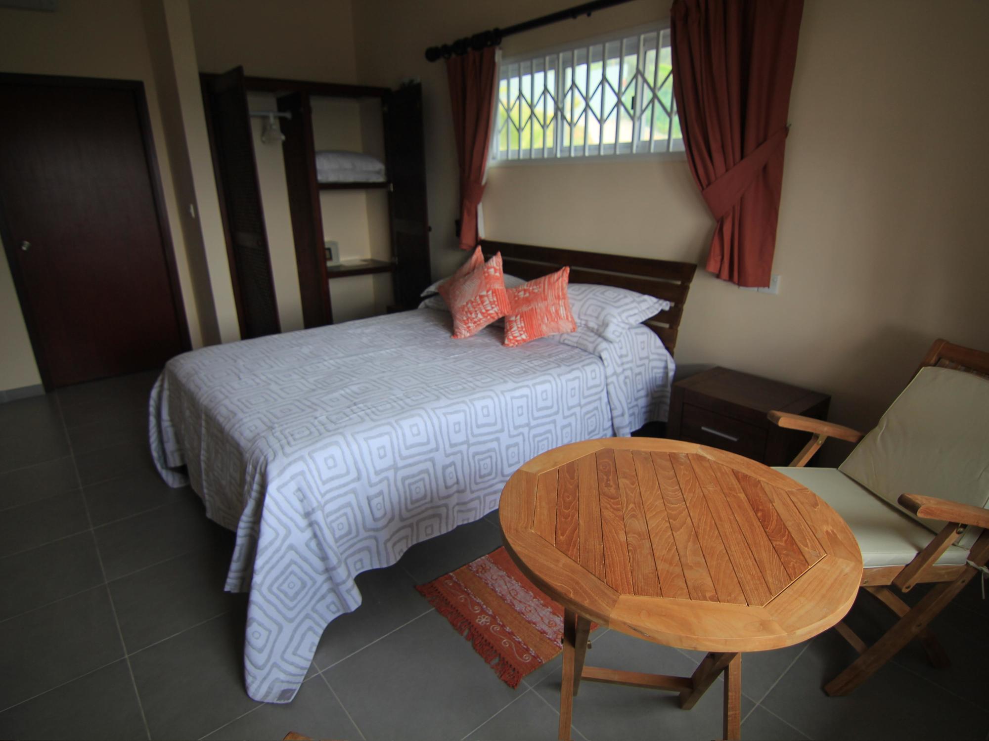 Surfers Beach Self Catering Chalets Takamaka Extérieur photo